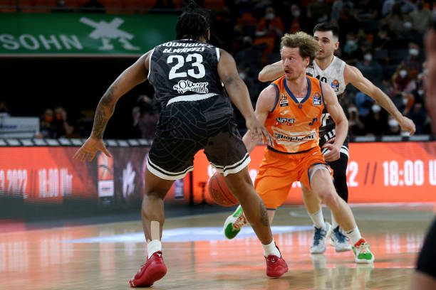 英镑的亏损 英镑的亏损